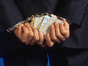 Банки обяжут компенсировать украденные с карточных счетов средства
